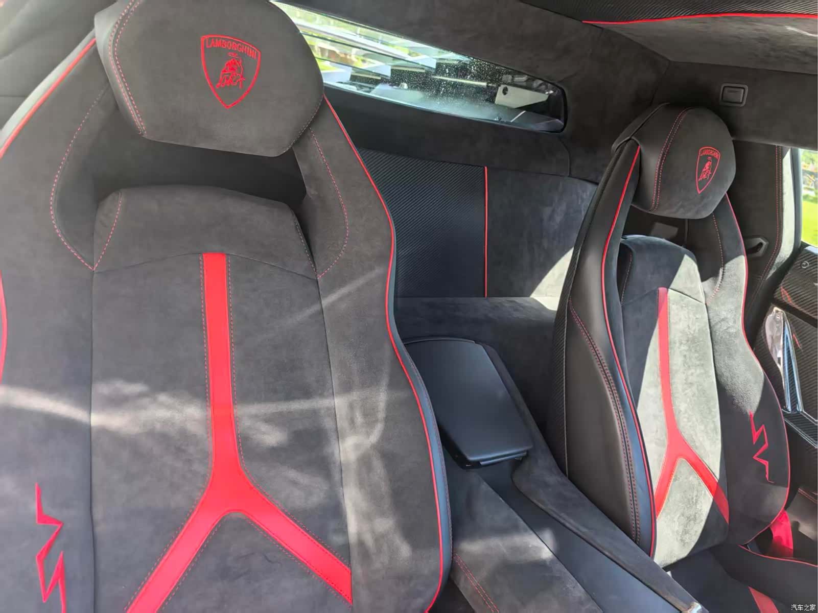 Lamborghini Aventador, 2013 8
