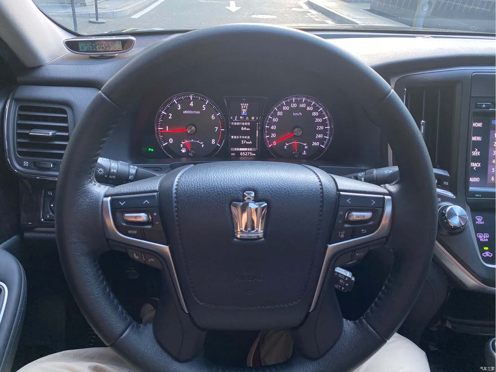 Toyota Crown, 2017 9