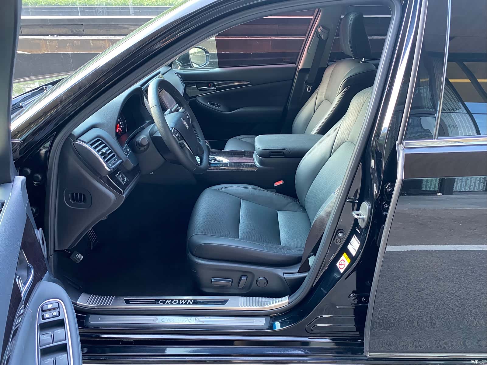 Toyota Crown, 2017 18