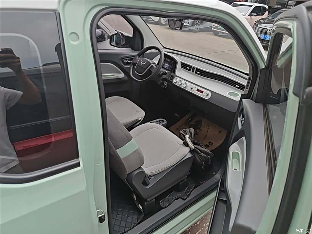 Wuling MINIEV, 2021 25