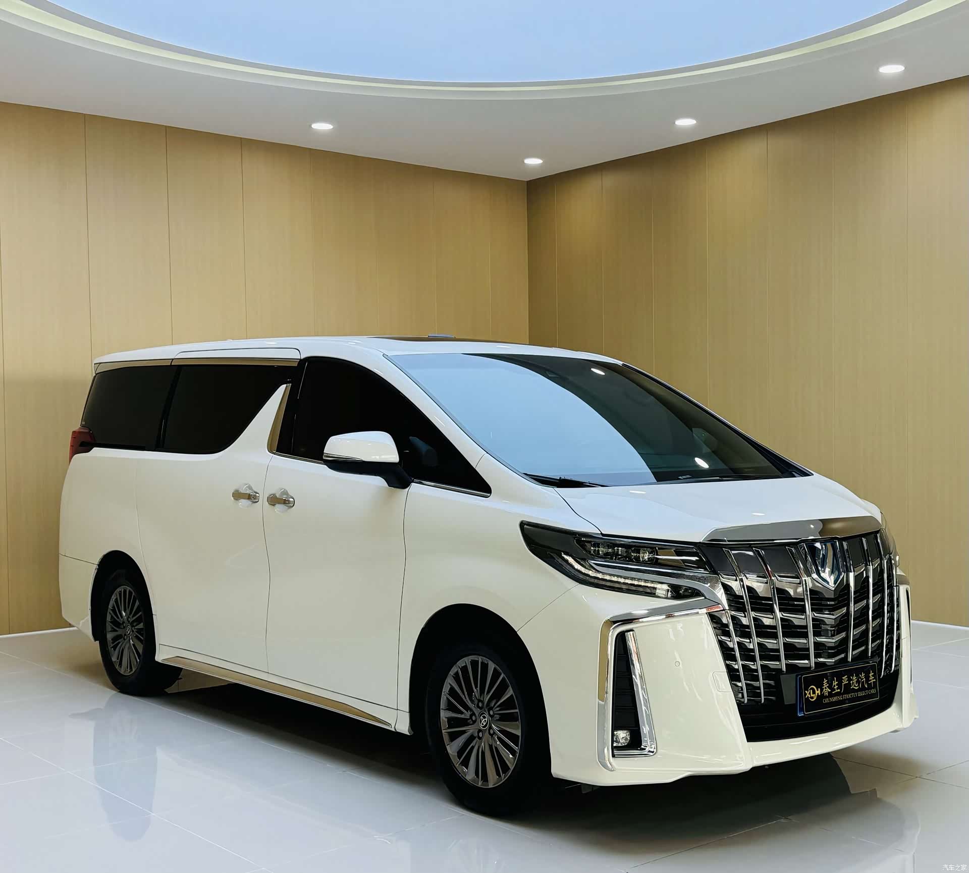 Toyota Alphard, 2021 3