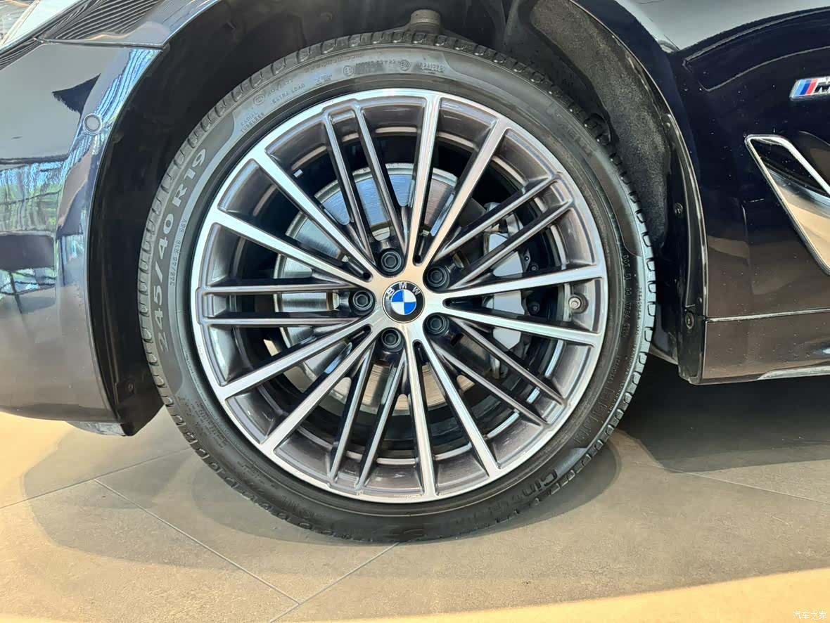 BMW 5 Series, 2023 15