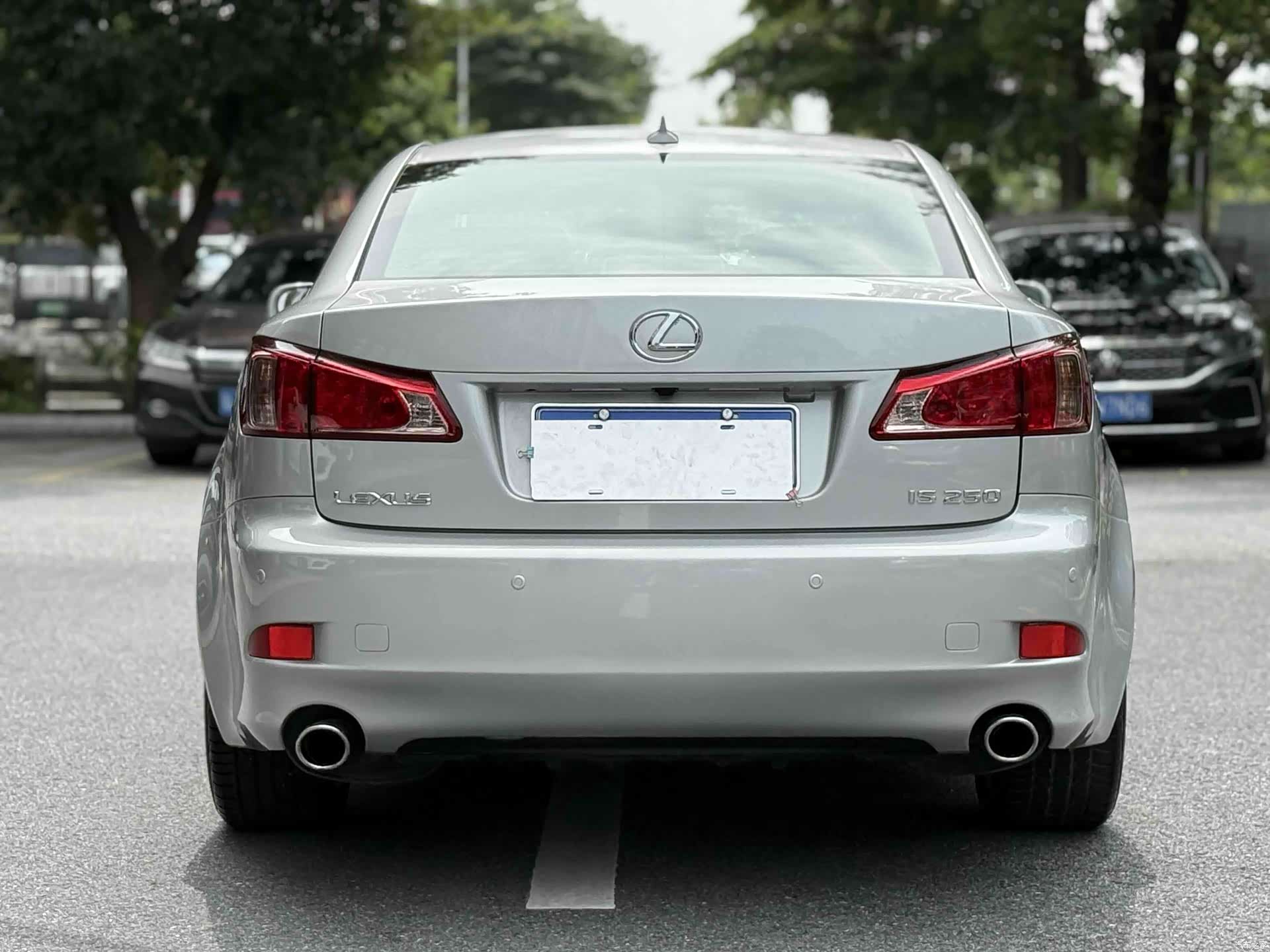 Lexus IS, 2010 8