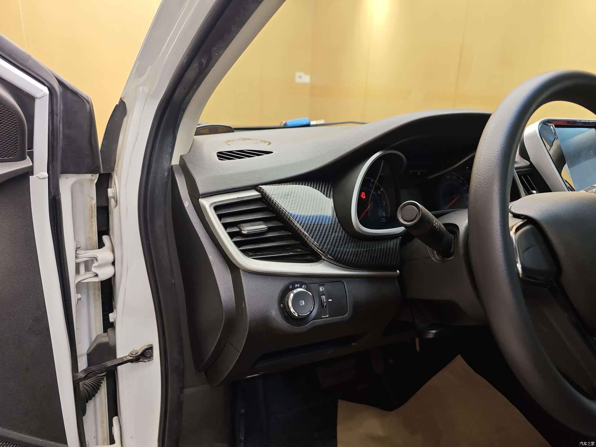 Chevrolet 320, 2019 11