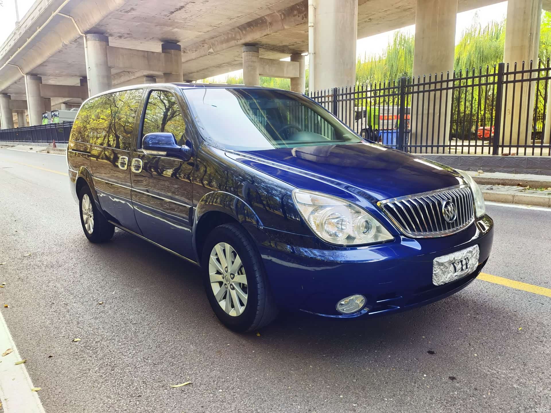 Buick GL8, 2017 3