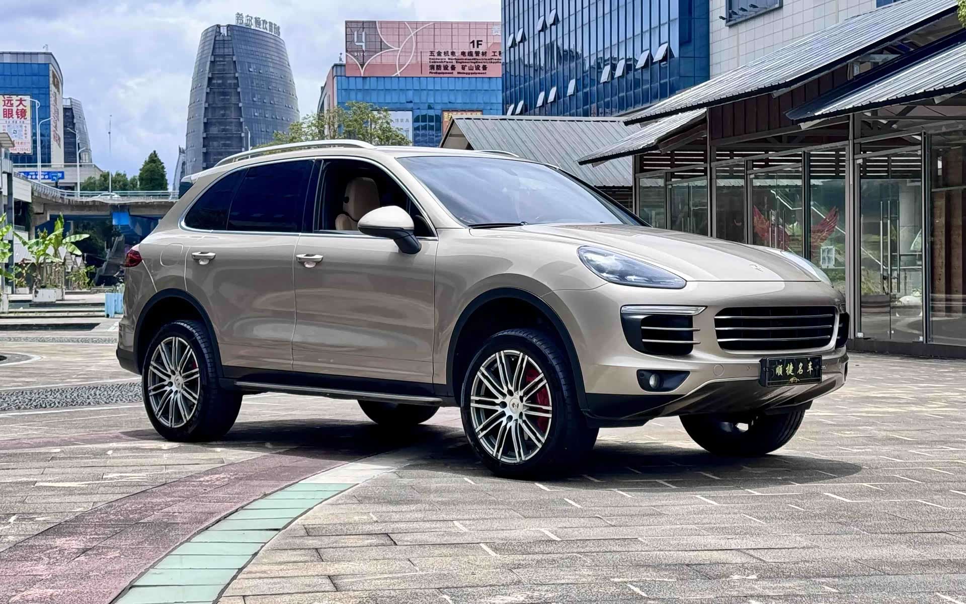 Porsche Cayenne, 2016 все фото
