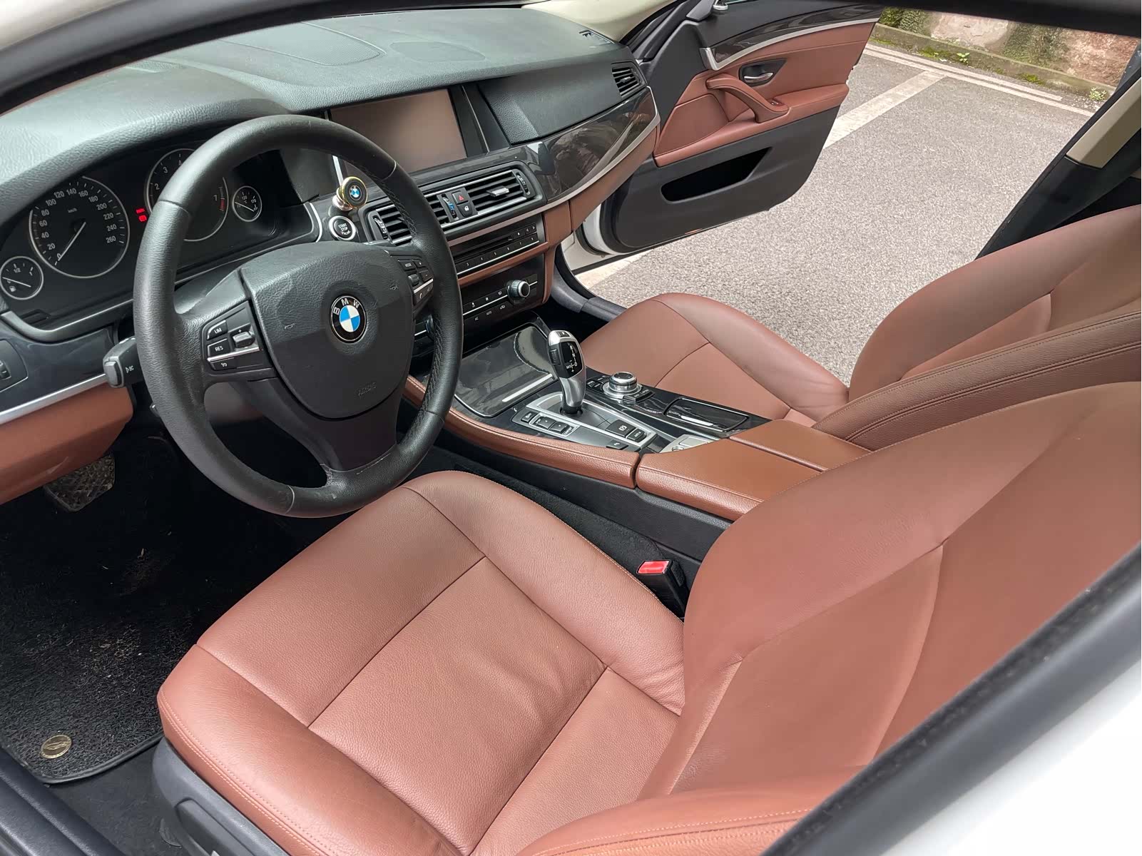 BMW 5 Series, 2015 11