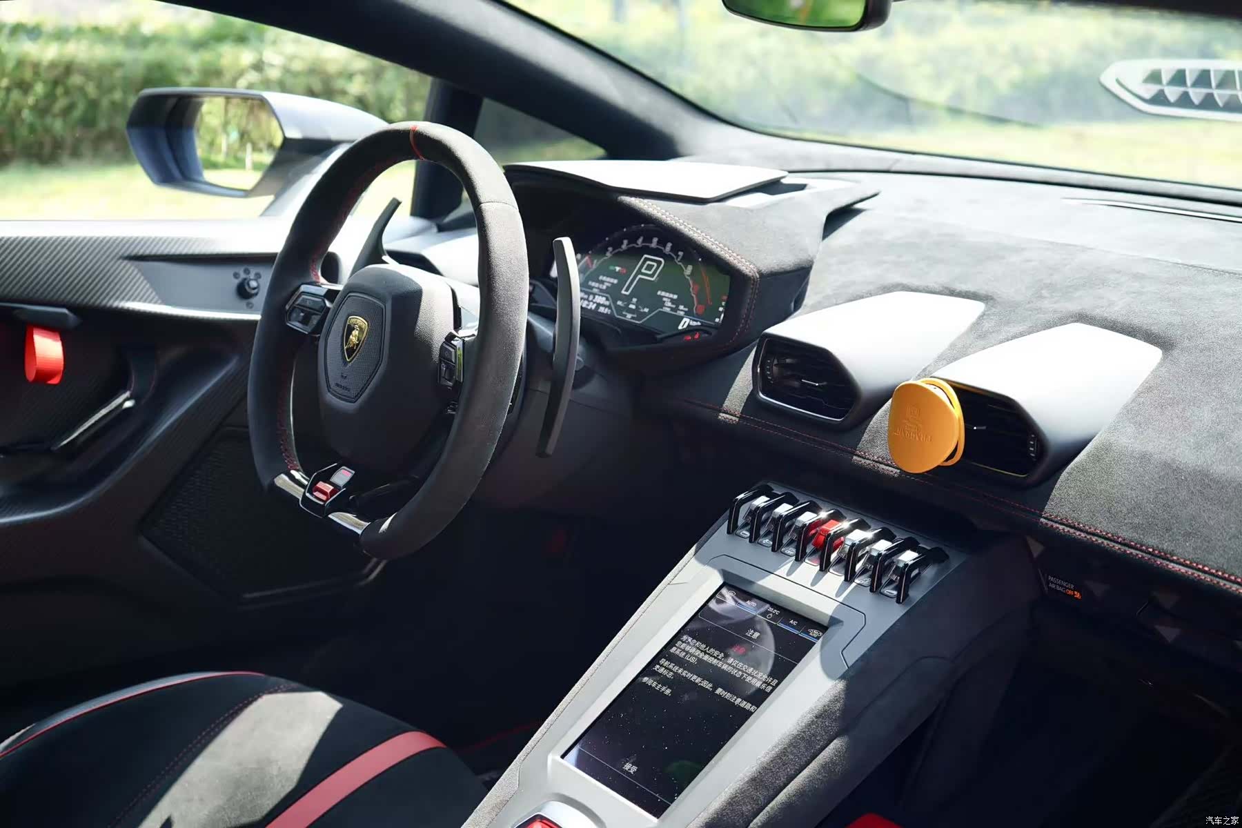 Lamborghini Huracán, 2022 13