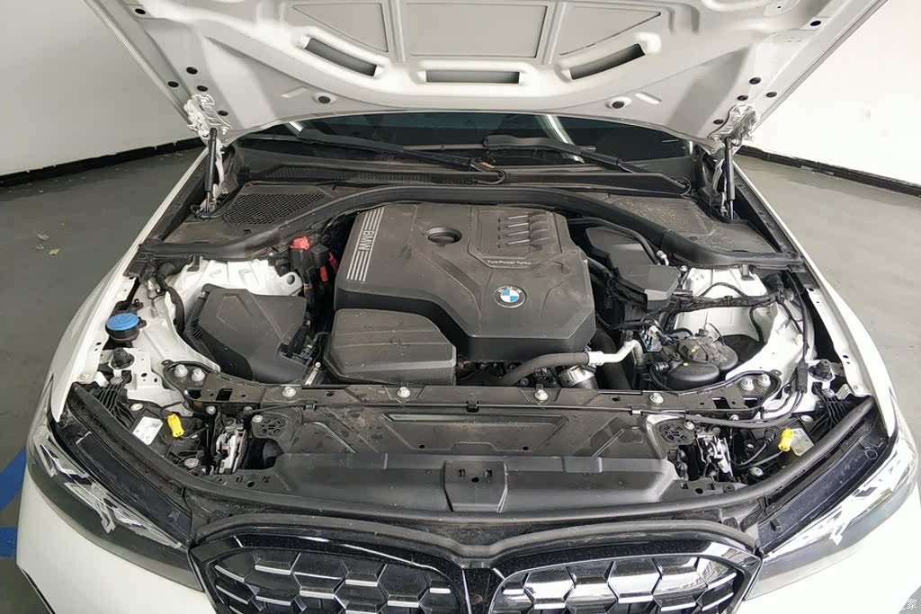 BMW 3 Series, 2024 10