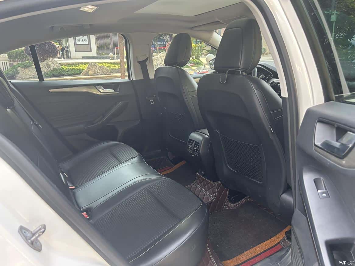 Ford Focus, 2019 7