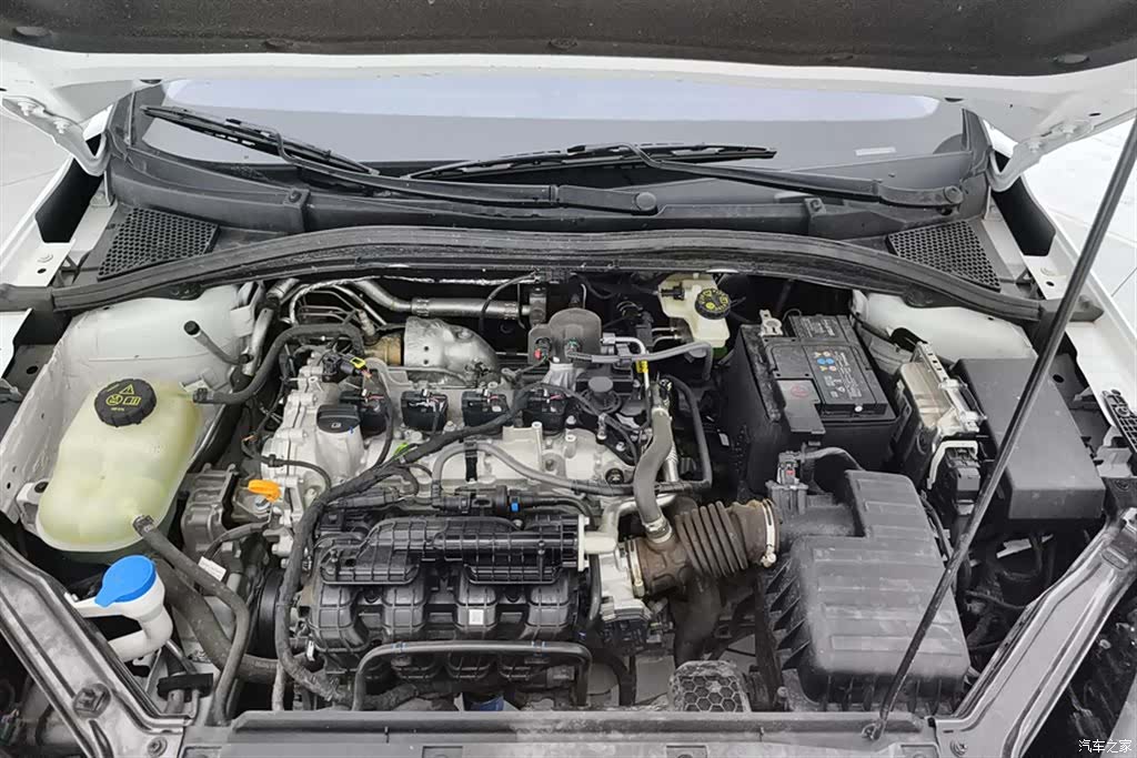 Roewe i5, 2025 10