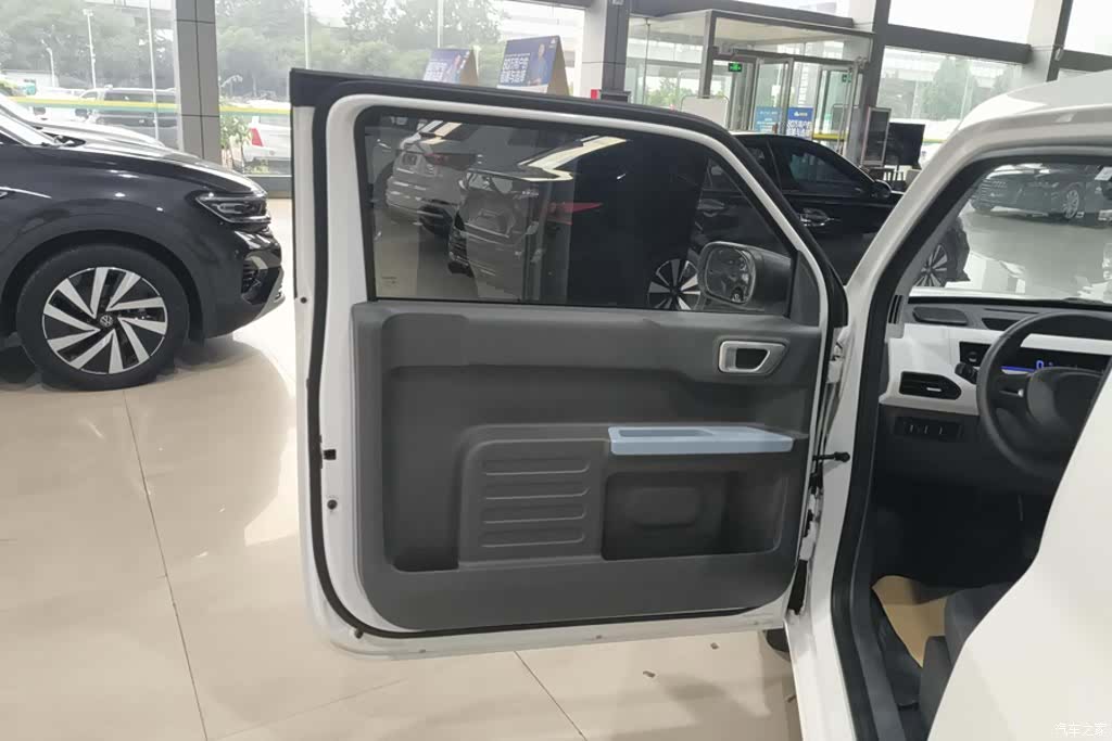 Geely Panda, 2025 7