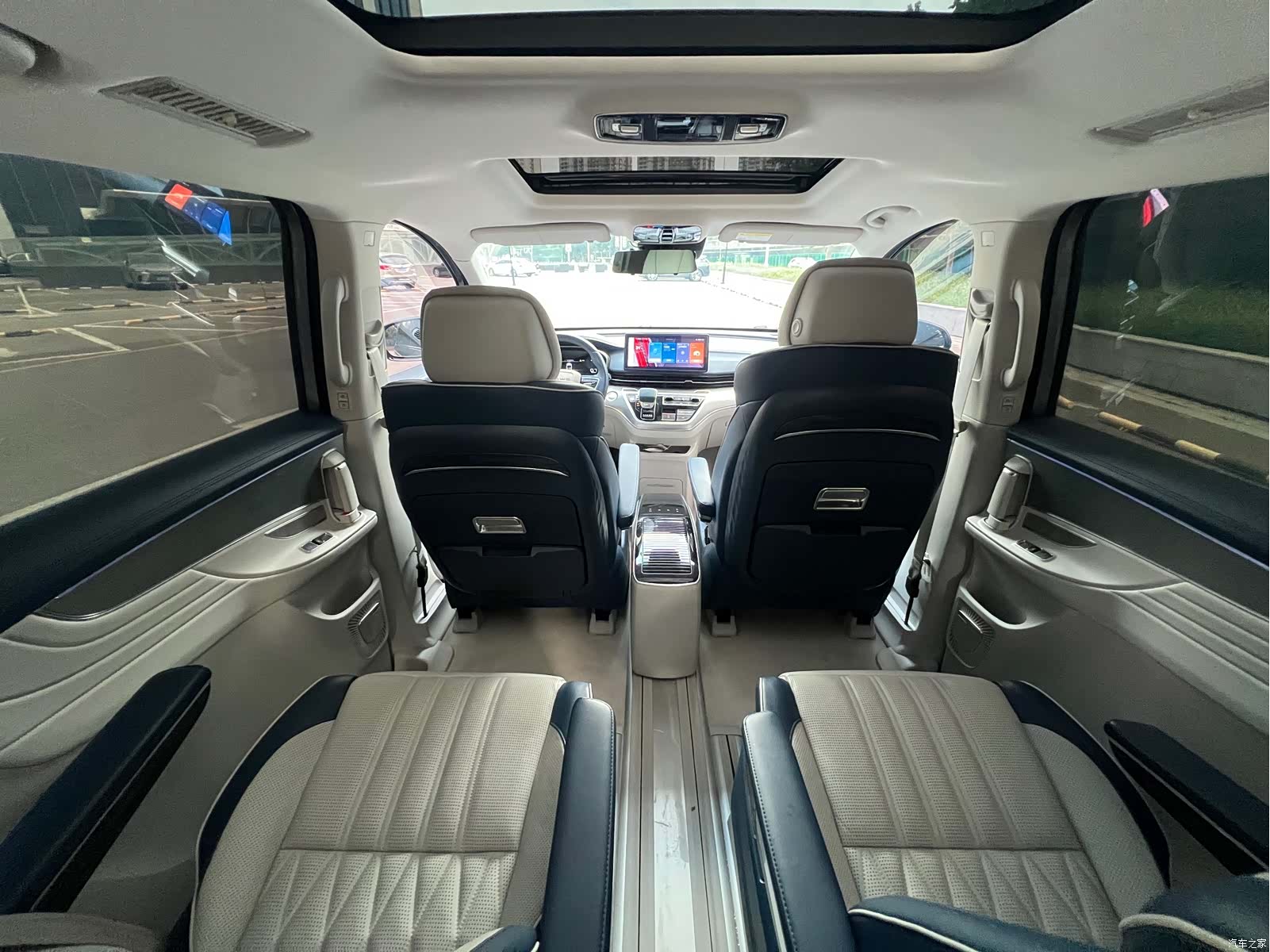 Roewe iMAX8, 2021 все фото