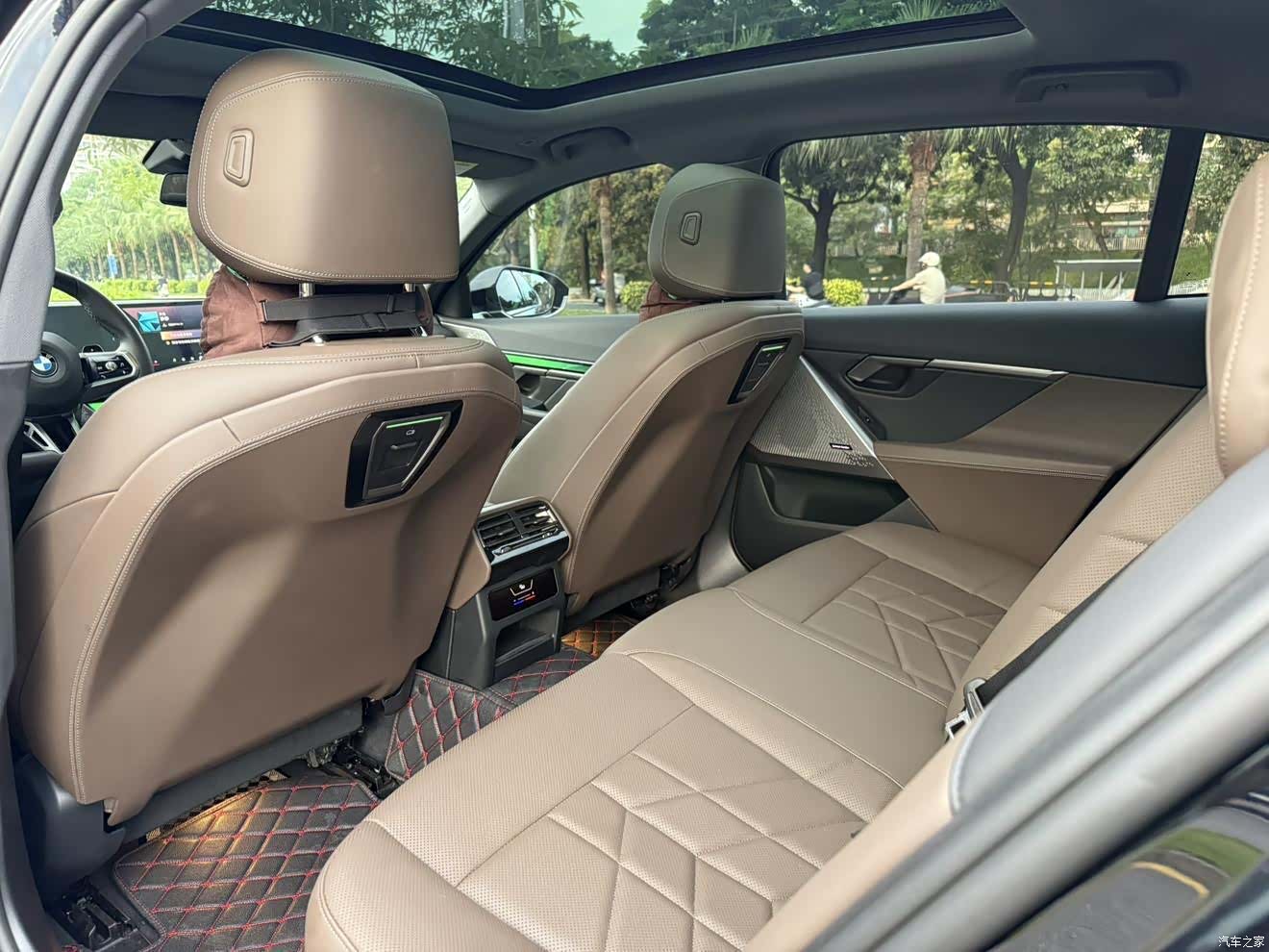 BMW 5 Series, 2024 15