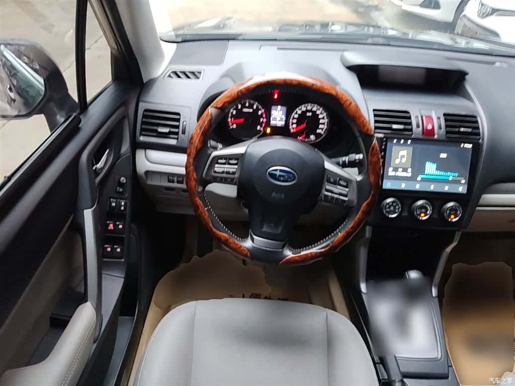 Subaru Forester, 2015 11