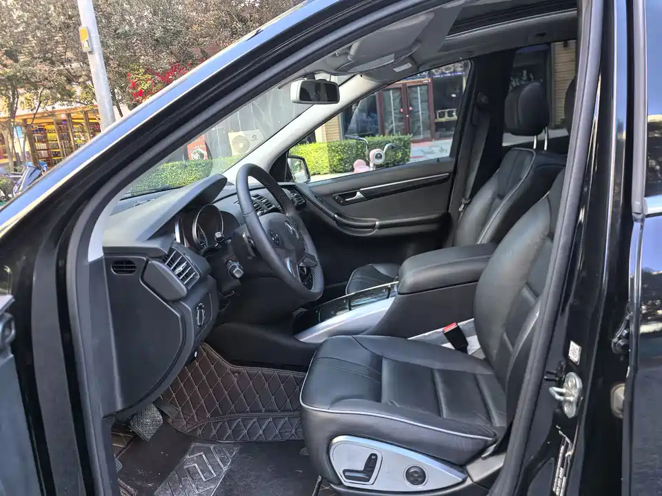 Mercedes-Benz R-class