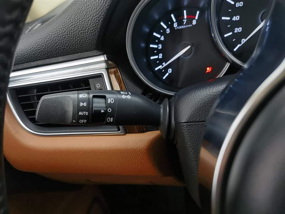 Zotye SR9 Zotye SR9
