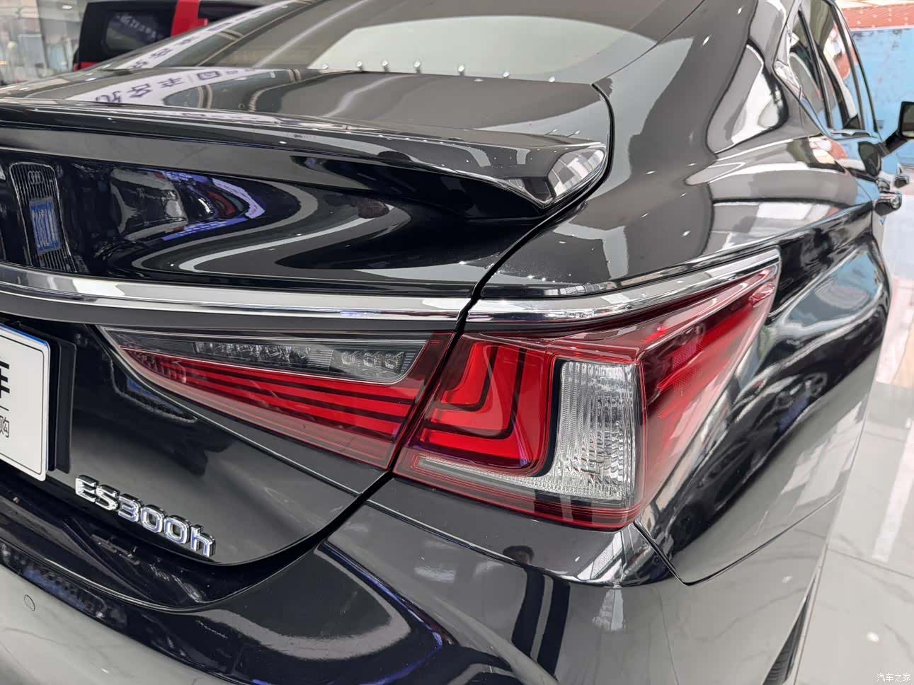 Lexus ES, 2018 4