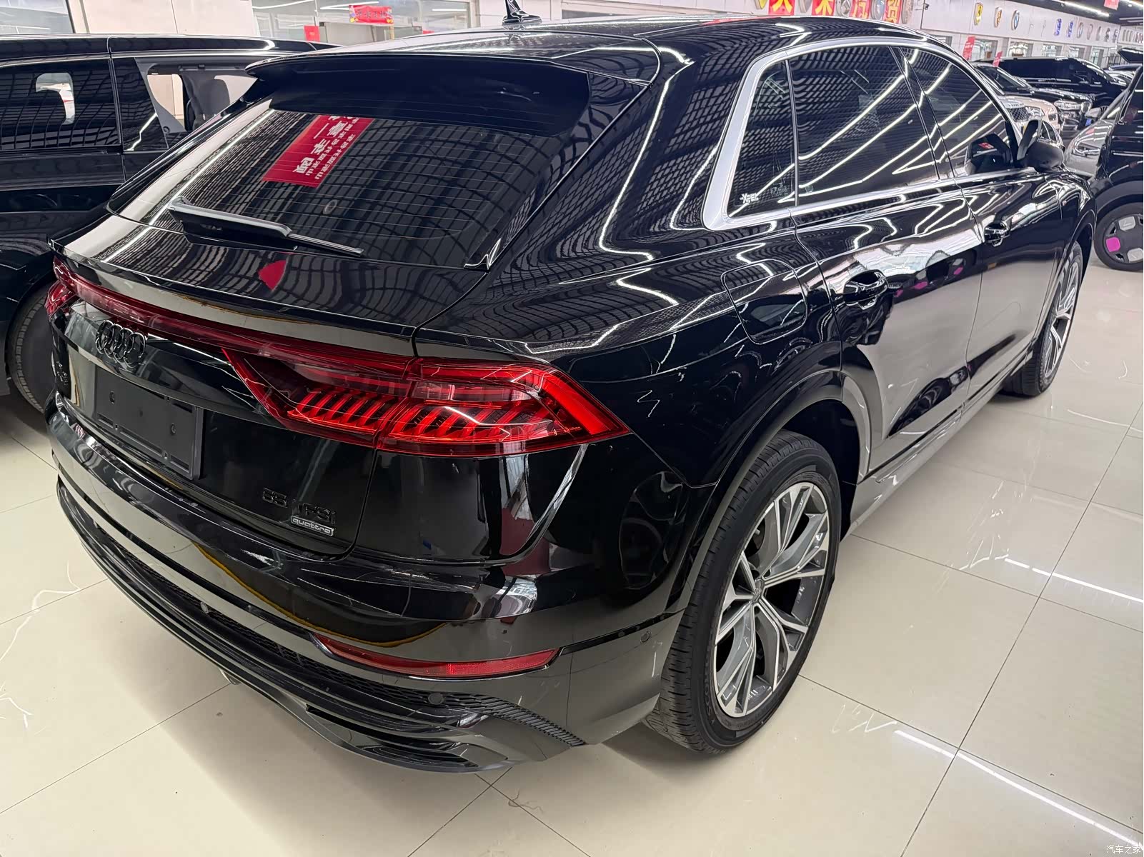 Audi Q8, 2020 4