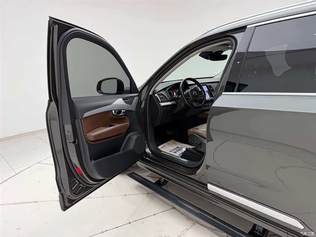 Volvo XC90, 2018 13