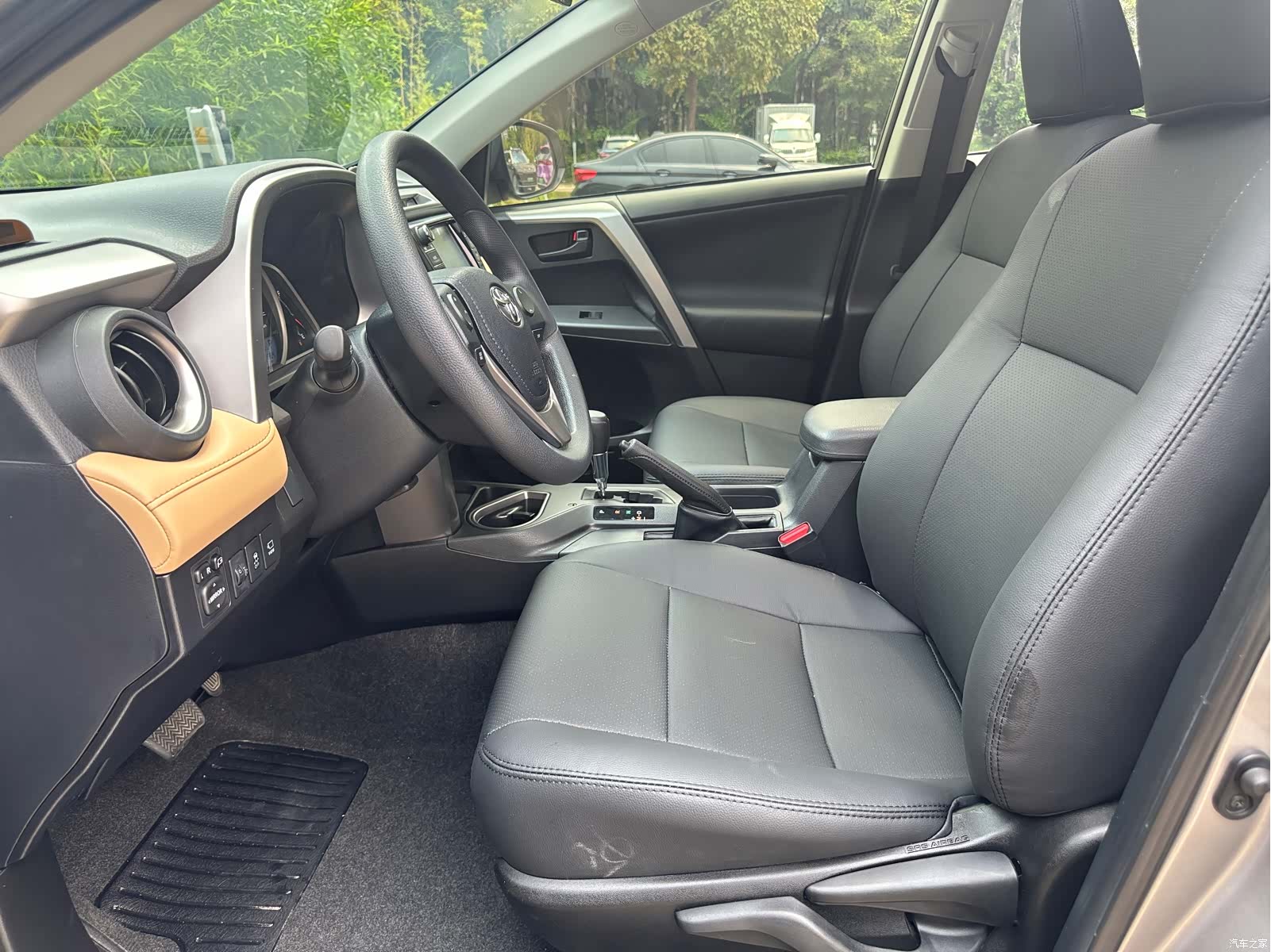 Toyota RAV4, 2019 8