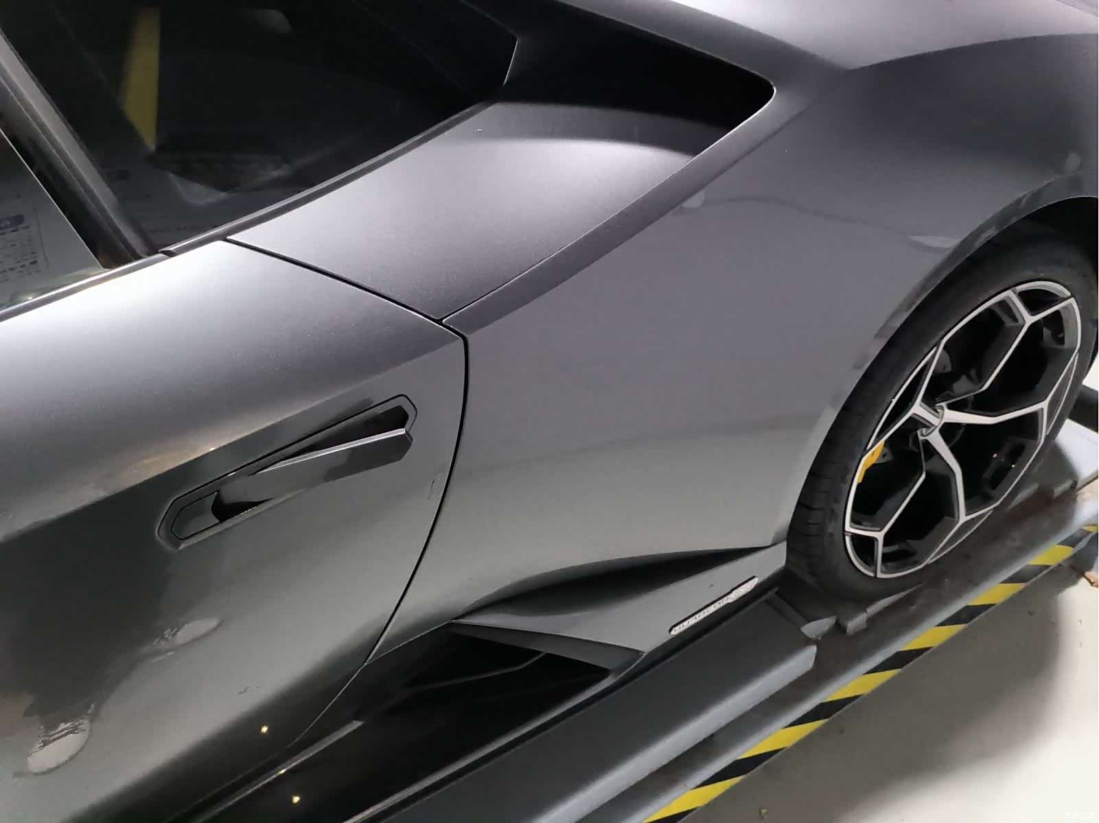 Lamborghini Huracán, 2021 все фото