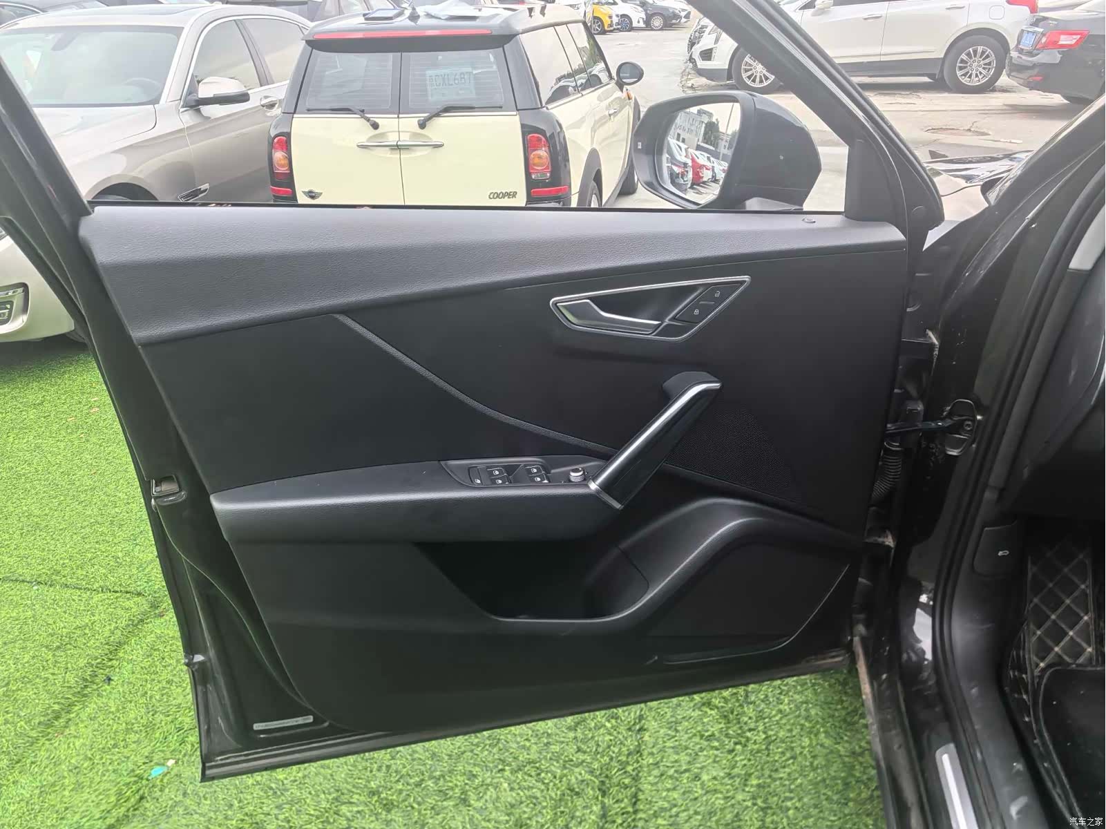 Audi Q2L, 2021 8