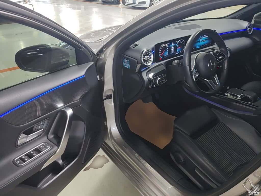 Mercedes-Benz A-Class, 2020 16