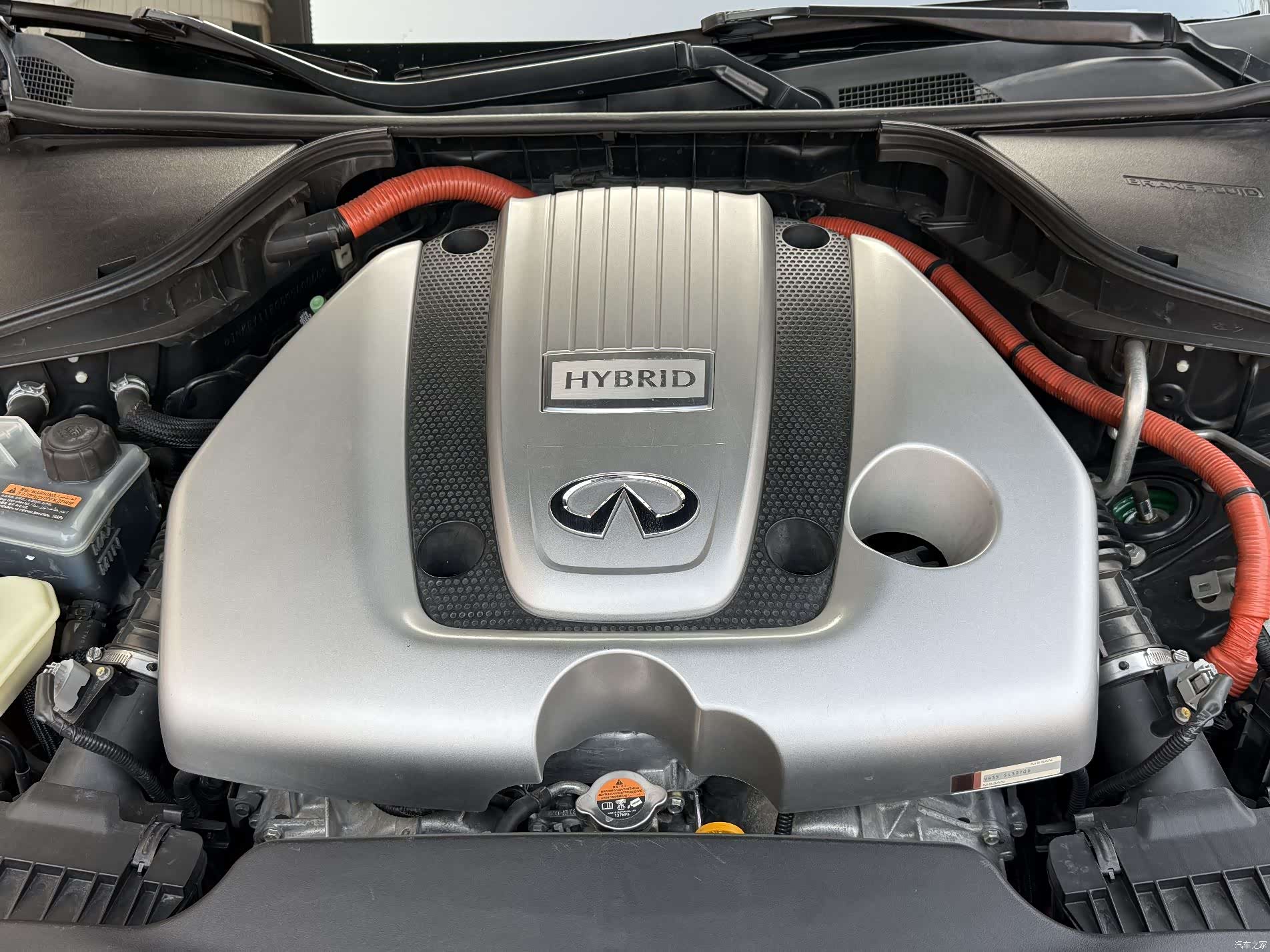 Infiniti Q70, 2016 23