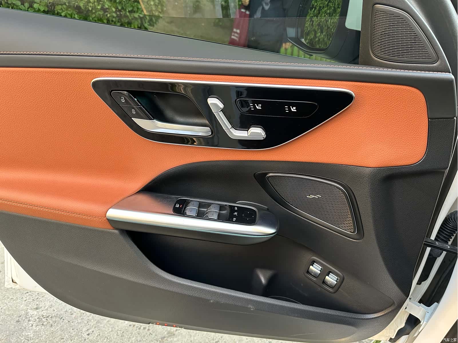 Mercedes-Benz C-Class, 2024 10