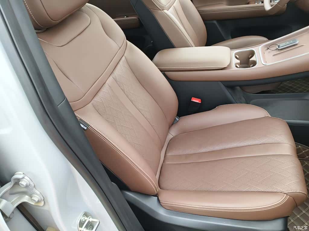 Wuling Starlight, 2025 25