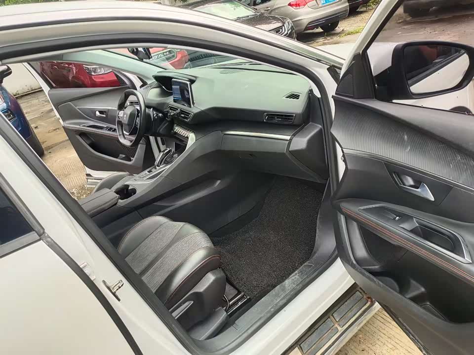 Peugeot 4008 Peugeot 4008