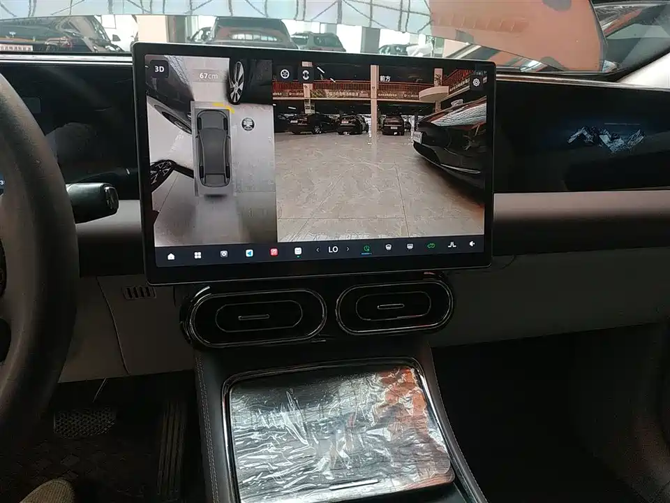 Leapmotor C11