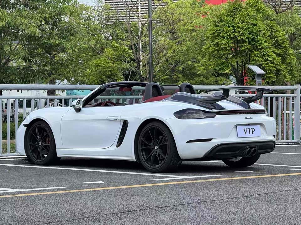 Porsche 718
