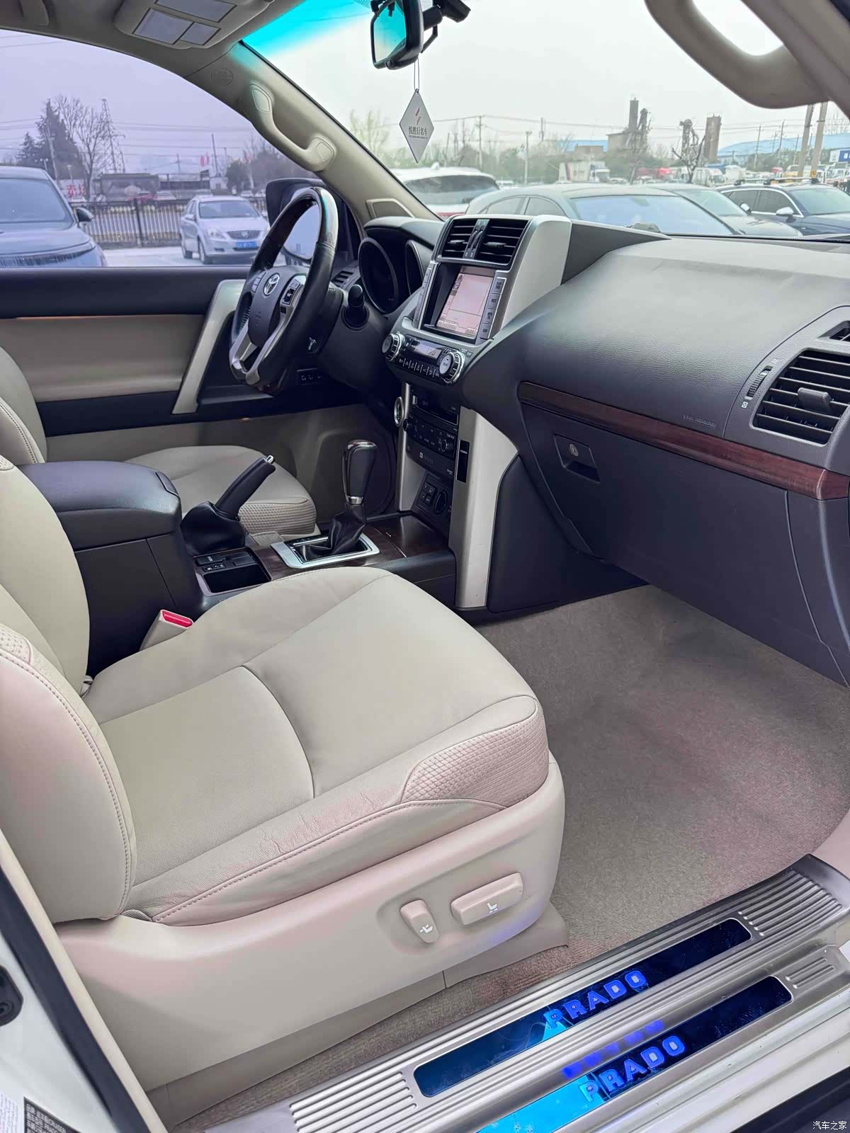 Toyota Prado, 2013 10