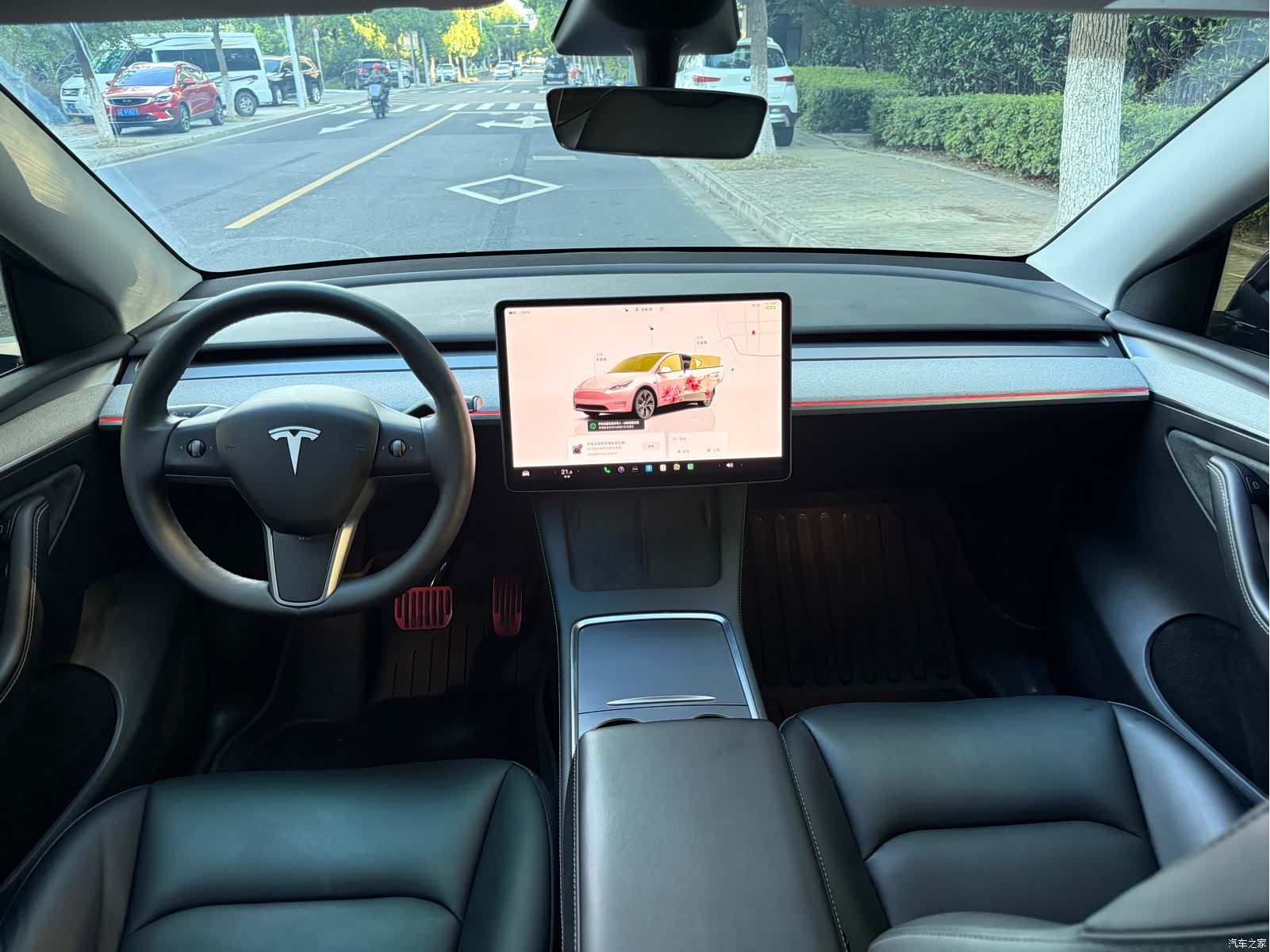 Tesla Model Y, 2024 6