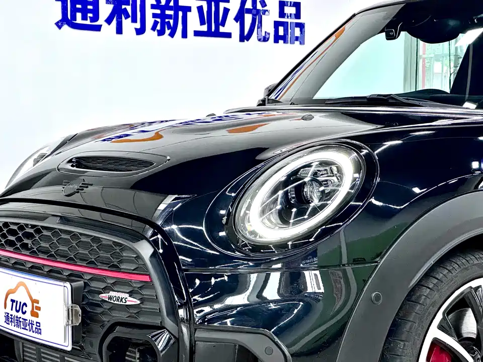 MINI JCW
