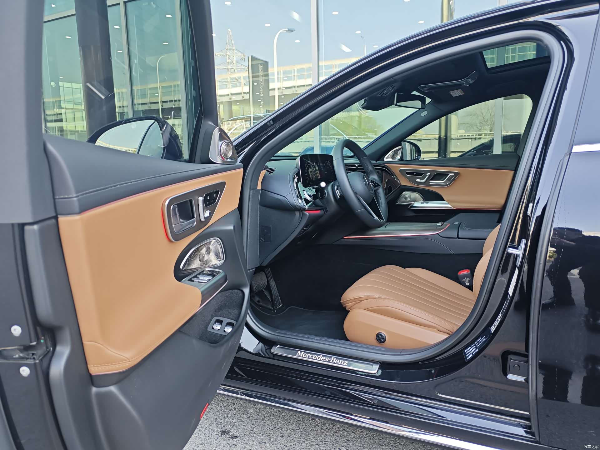 Mercedes-Benz E-Class, 2024 4