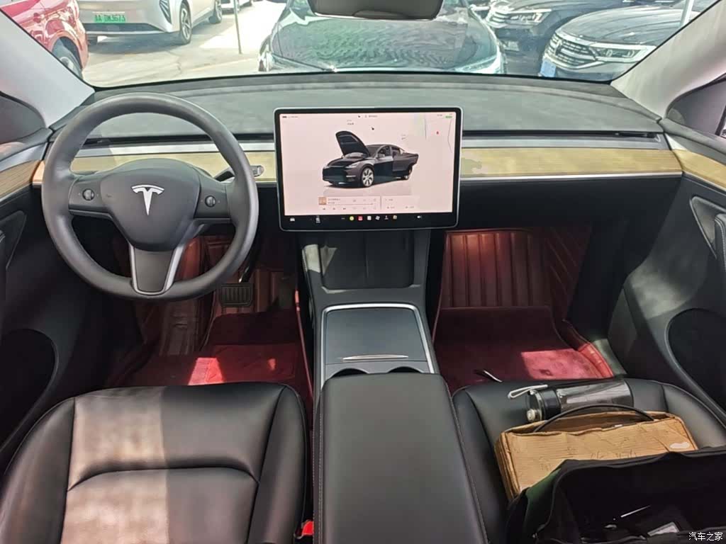Tesla Model Y, 2023 10