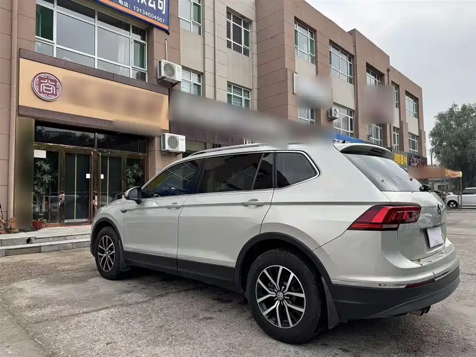 Volkswagen Tiguan L