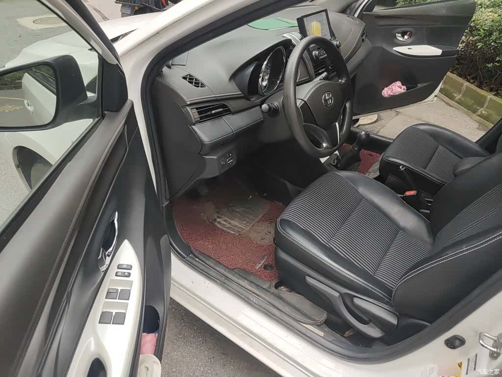 Toyota YARiS L, 2015 12