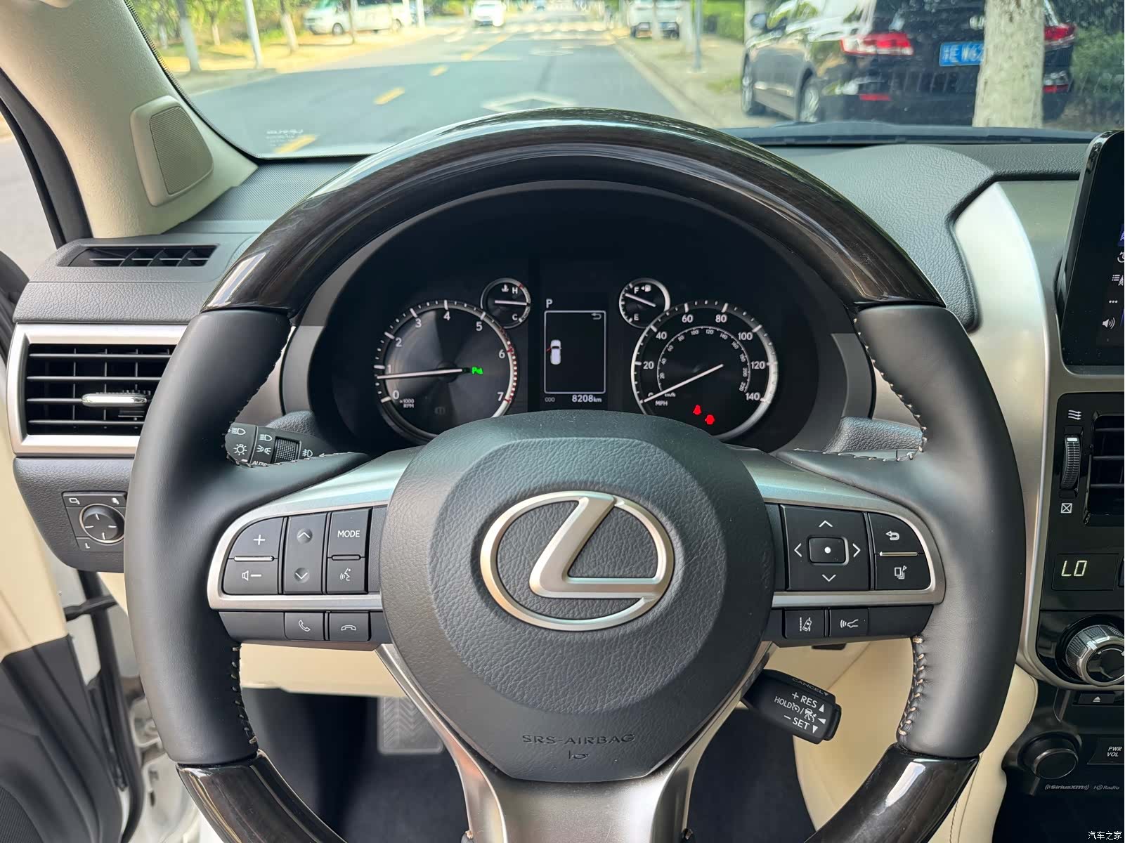 Lexus GX, 2025 10