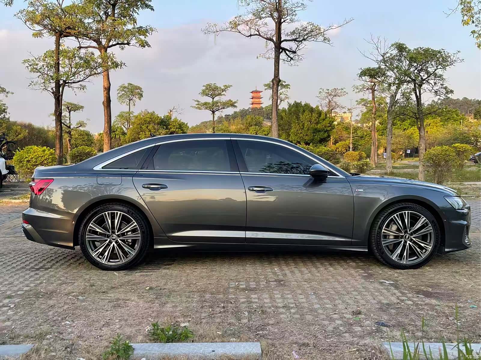 Audi A6L, 2022 4