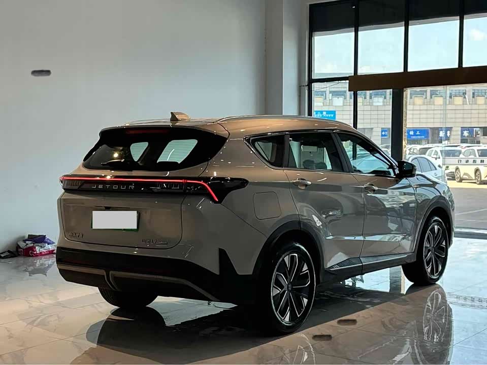 Jetour L7