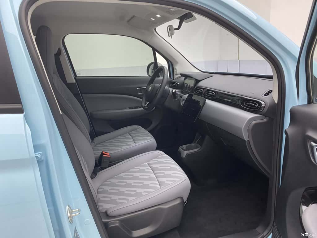 Leapmotor T03, 2025 17