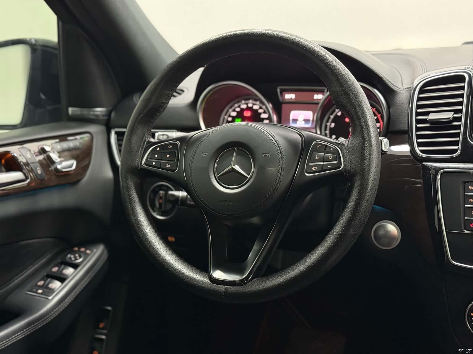 Mercedes-Benz GLS, 2017 31