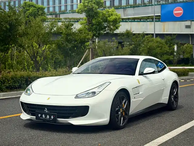 Ferrari GTC4Lusso 2018 — купить из Китая под заказ