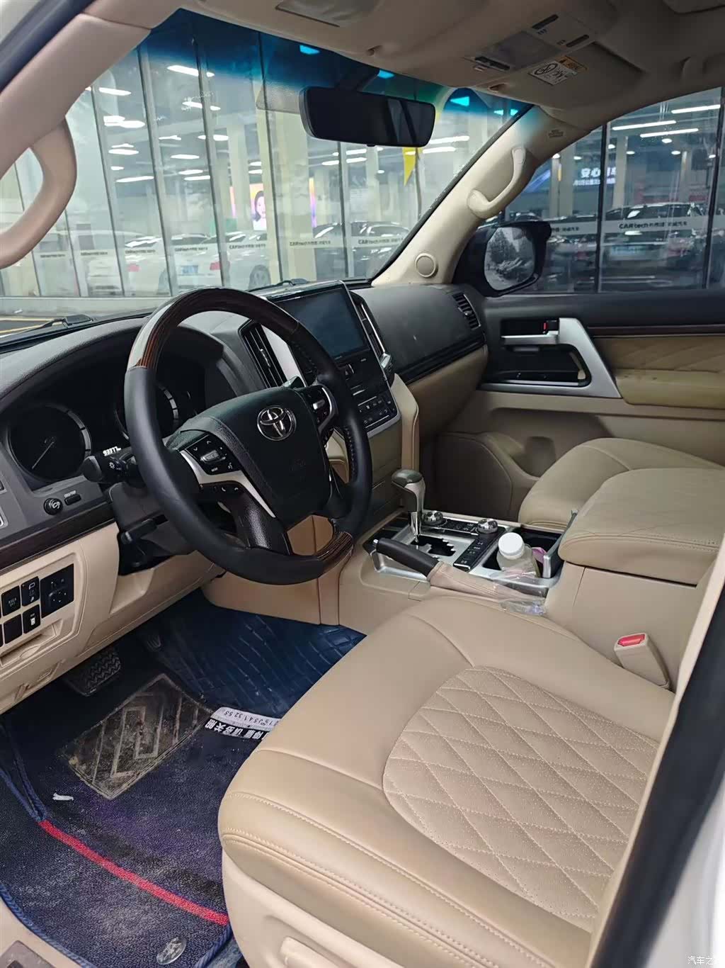 Toyota Land Cruiser, 2019 8