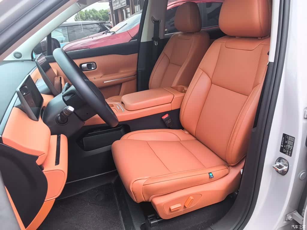 Leapmotor C10, 2025 11
