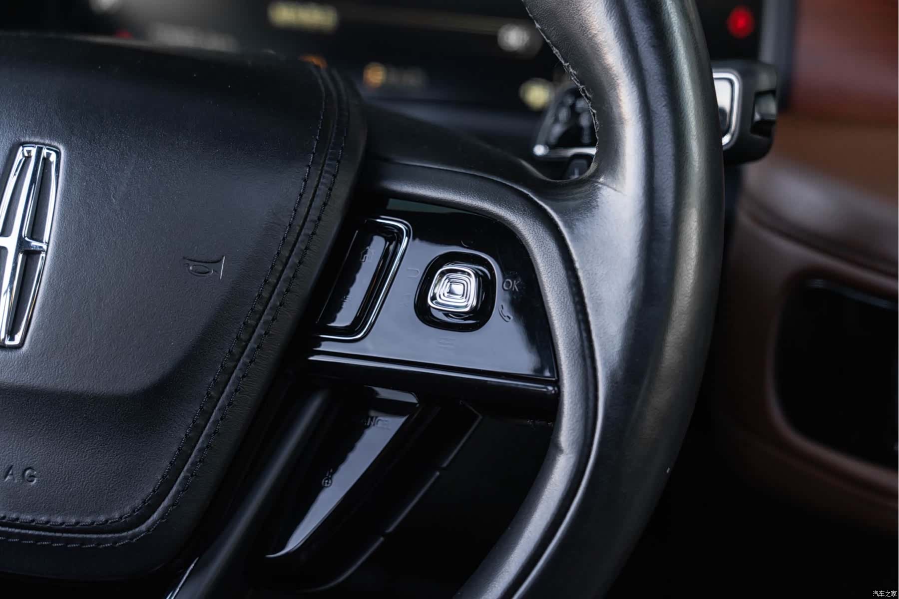 Lincoln Aviator, 2021 16